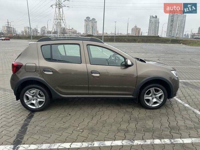 Коричневий Рено Сандеро, об'ємом двигуна 0.9 л та пробігом 80 тис. км за 11411 $, фото 1 на Automoto.ua