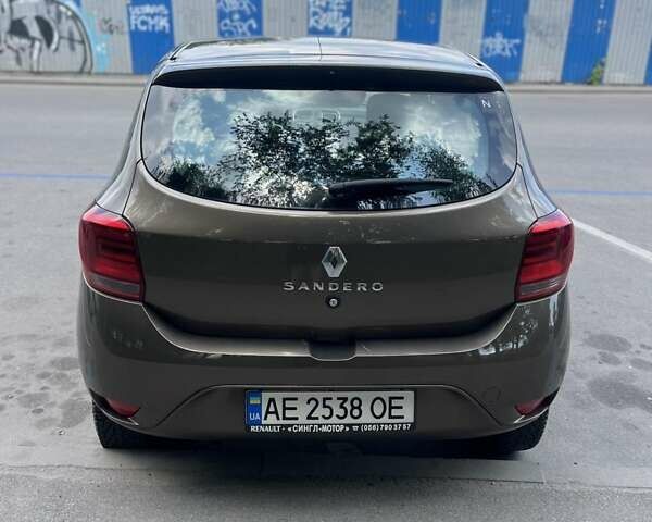 Рено Сандеро 2020 в Днепре (Днепропетровске) на Automoto.ua Коричневый Рено Сандеро, объемом двигателя 1.46 л и пробегом 178 тыс. км за 9800 $, фото 3 на Automoto.ua