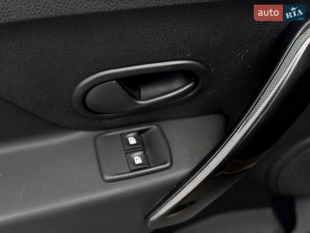 Коричневий Рено Сандеро, об'ємом двигуна 1 л та пробігом 105 тис. км за 8698 $, фото 19 на Automoto.ua