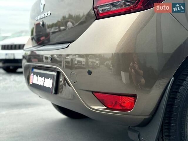 Коричневий Рено Сандеро, об'ємом двигуна 1 л та пробігом 105 тис. км за 8698 $, фото 15 на Automoto.ua