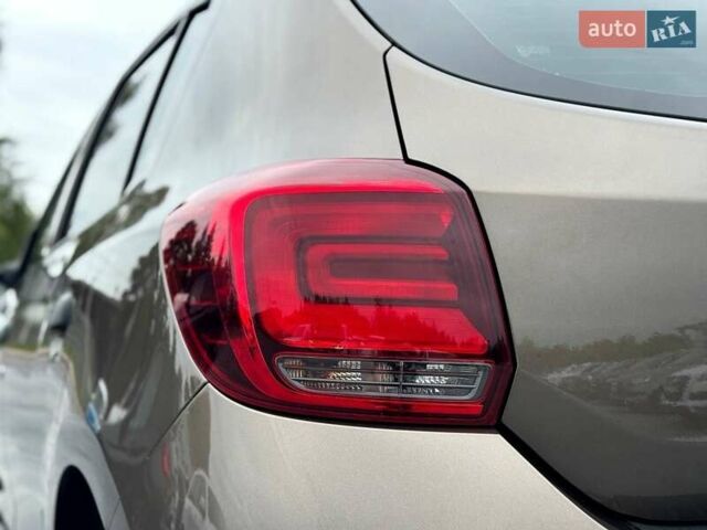 Коричневий Рено Сандеро, об'ємом двигуна 1 л та пробігом 105 тис. км за 8698 $, фото 17 на Automoto.ua