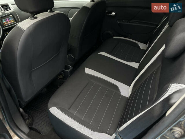 Коричневый Рено Сандеро, объемом двигателя 0.9 л и пробегом 72 тыс. км за 10500 $, фото 6 на Automoto.ua