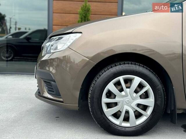 Коричневый Рено Сандеро, объемом двигателя 1 л и пробегом 105 тыс. км за 8998 $, фото 8 на Automoto.ua