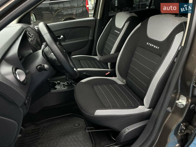 Коричневый Рено Сандеро, объемом двигателя 0.9 л и пробегом 72 тыс. км за 10500 $, фото 18 на Automoto.ua