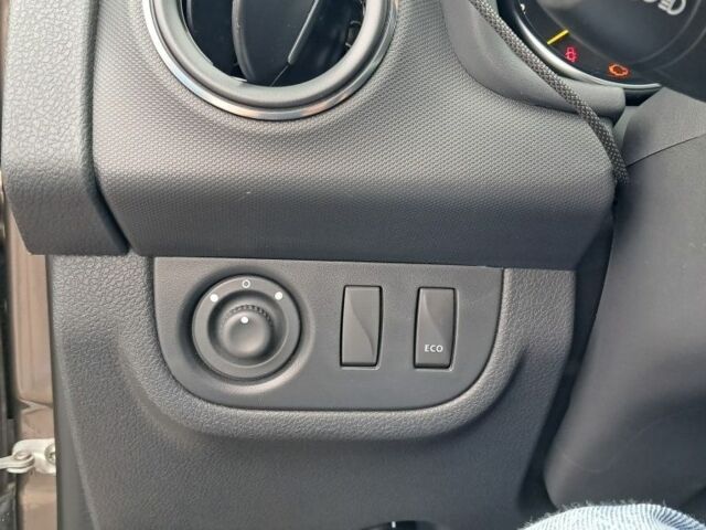 Коричневый Рено Сандеро, объемом двигателя 0.9 л и пробегом 35 тыс. км за 8900 $, фото 5 на Automoto.ua