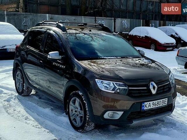 Коричневый Рено Сандеро, объемом двигателя 0.9 л и пробегом 30 тыс. км за 10900 $, фото 51 на Automoto.ua
