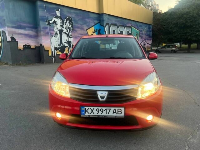 Червоний Рено Сандеро, об'ємом двигуна 1.6 л та пробігом 232 тис. км за 4600 $, фото 2 на Automoto.ua