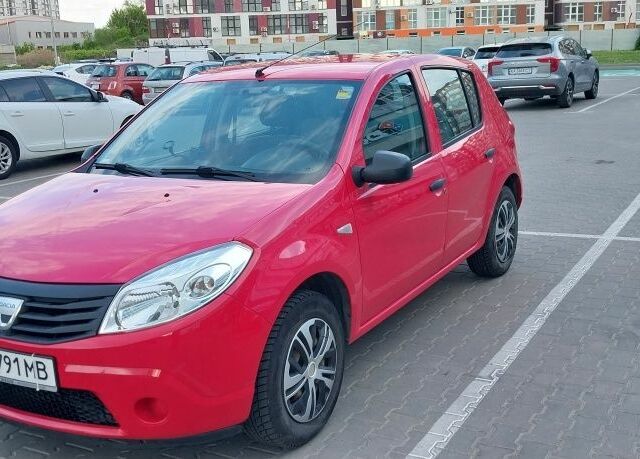 Червоний Рено Сандеро, об'ємом двигуна 1.4 л та пробігом 131 тис. км за 4400 $, фото 2 на Automoto.ua