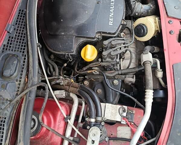 Червоний Рено Сандеро, об'ємом двигуна 1.39 л та пробігом 200 тис. км за 1800 $, фото 2 на Automoto.ua