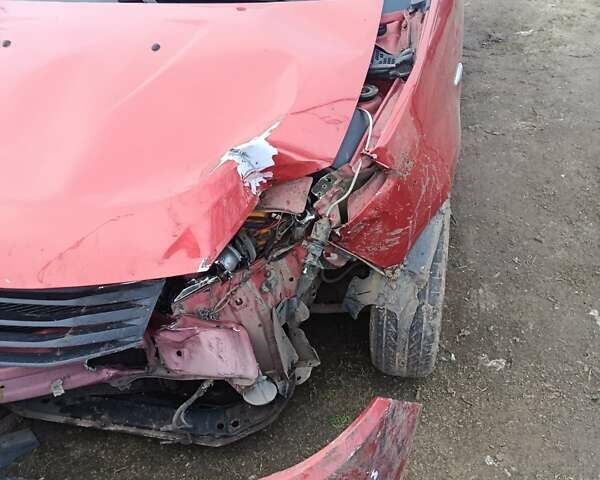 Червоний Рено Сандеро, об'ємом двигуна 1.39 л та пробігом 200 тис. км за 1800 $, фото 5 на Automoto.ua