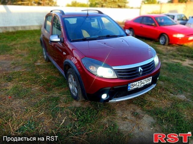 Червоний Рено Сандеро, об'ємом двигуна 1.6 л та пробігом 250 тис. км за 4800 $, фото 7 на Automoto.ua