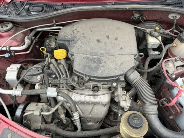 Червоний Рено Сандеро, об'ємом двигуна 1.6 л та пробігом 91 тис. км за 5700 $, фото 10 на Automoto.ua