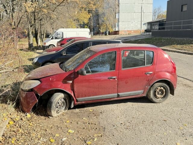 Красный Рено Сандеро, объемом двигателя 1.4 л и пробегом 150 тыс. км за 1500 $, фото 2 на Automoto.ua