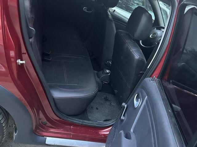 Красный Рено Сандеро, объемом двигателя 1.6 л и пробегом 98 тыс. км за 7100 $, фото 7 на Automoto.ua