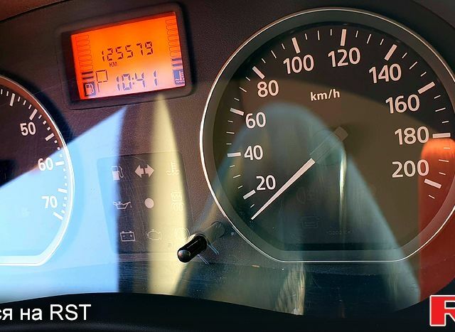 Червоний Рено Сандеро, об'ємом двигуна 1.6 л та пробігом 125 тис. км за 7850 $, фото 8 на Automoto.ua