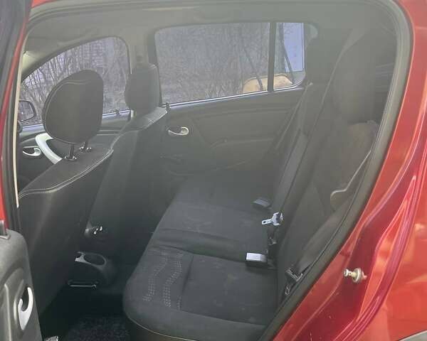 Красный Рено Сандеро, объемом двигателя 1.6 л и пробегом 163 тыс. км за 6300 $, фото 9 на Automoto.ua
