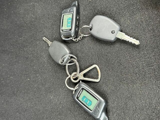 Красный Рено Сандеро, объемом двигателя 1.6 л и пробегом 90 тыс. км за 8200 $, фото 77 на Automoto.ua