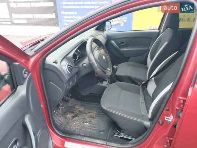 Красный Рено Сандеро, объемом двигателя 1.46 л и пробегом 216 тыс. км за 7777 $, фото 16 на Automoto.ua