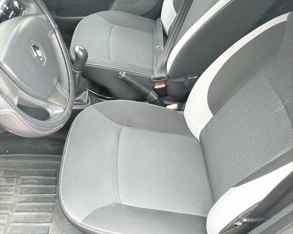 Красный Рено Сандеро, объемом двигателя 1.46 л и пробегом 216 тыс. км за 7777 $, фото 34 на Automoto.ua