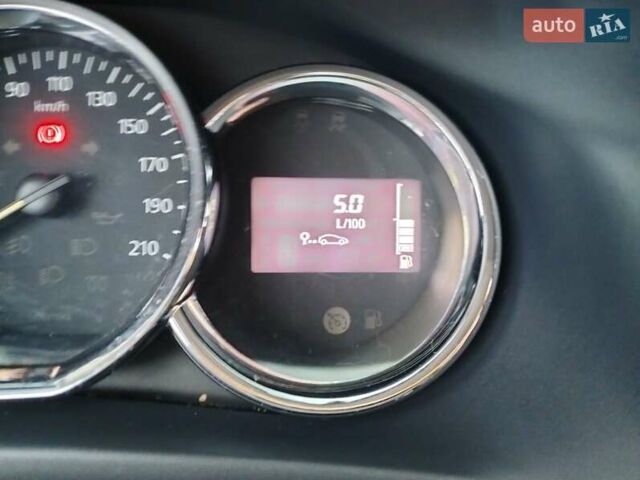 Красный Рено Сандеро, объемом двигателя 1.46 л и пробегом 216 тыс. км за 7777 $, фото 18 на Automoto.ua