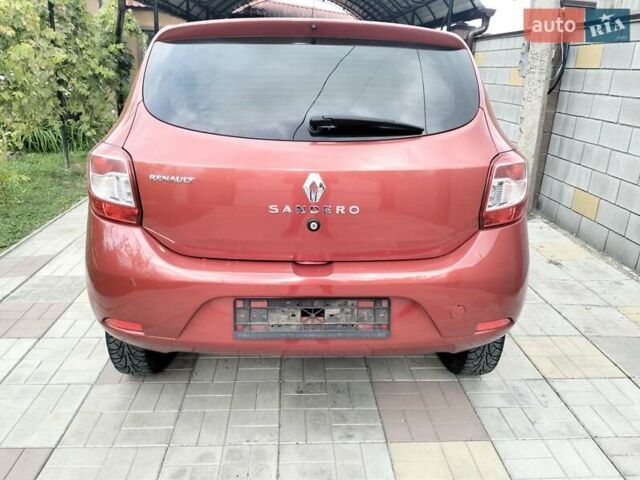 Красный Рено Сандеро, объемом двигателя 1.46 л и пробегом 216 тыс. км за 7700 $, фото 13 на Automoto.ua