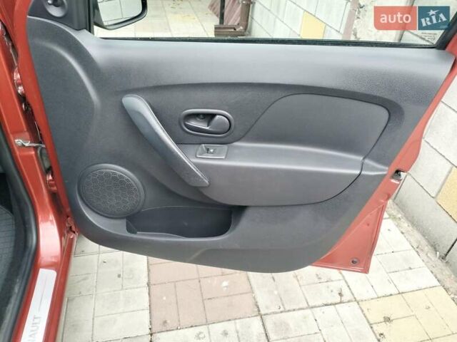 Червоний Рено Сандеро, об'ємом двигуна 1.46 л та пробігом 216 тис. км за 7777 $, фото 31 на Automoto.ua