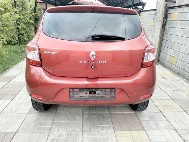 Красный Рено Сандеро, объемом двигателя 1.46 л и пробегом 216 тыс. км за 7300 $, фото 3 на Automoto.ua