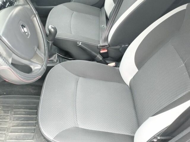 Красный Рено Сандеро, объемом двигателя 1.46 л и пробегом 216 тыс. км за 7300 $, фото 7 на Automoto.ua