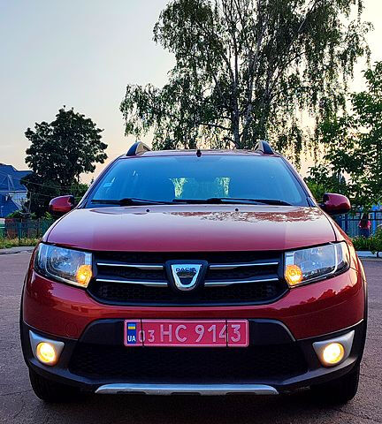 Червоний Рено Сандеро, об'ємом двигуна 1.5 л та пробігом 216 тис. км за 7750 $, фото 3 на Automoto.ua