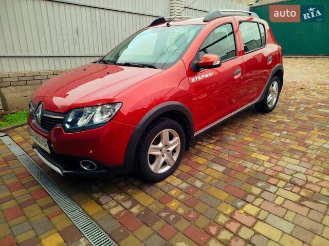 Красный Рено Сандеро, объемом двигателя 1.46 л и пробегом 80 тыс. км за 7777 $, фото 5 на Automoto.ua