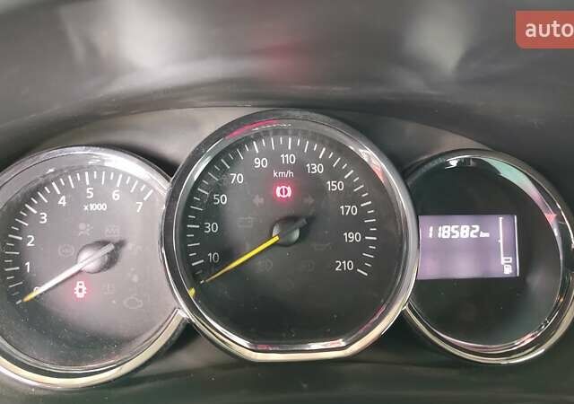 Червоний Рено Сандеро, об'ємом двигуна 1.46 л та пробігом 118 тис. км за 8900 $, фото 6 на Automoto.ua