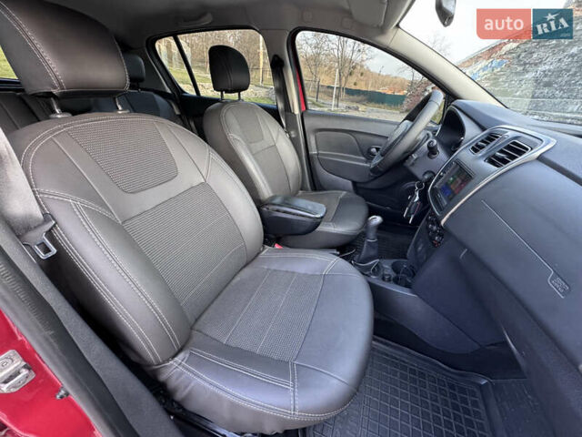 Красный Рено Сандеро, объемом двигателя 1.6 л и пробегом 88 тыс. км за 8799 $, фото 24 на Automoto.ua