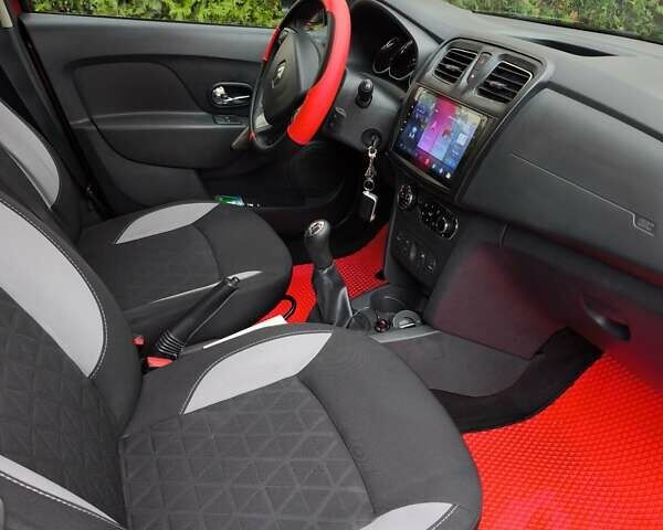 Червоний Рено Сандеро, об'ємом двигуна 1.46 л та пробігом 75 тис. км за 8500 $, фото 8 на Automoto.ua