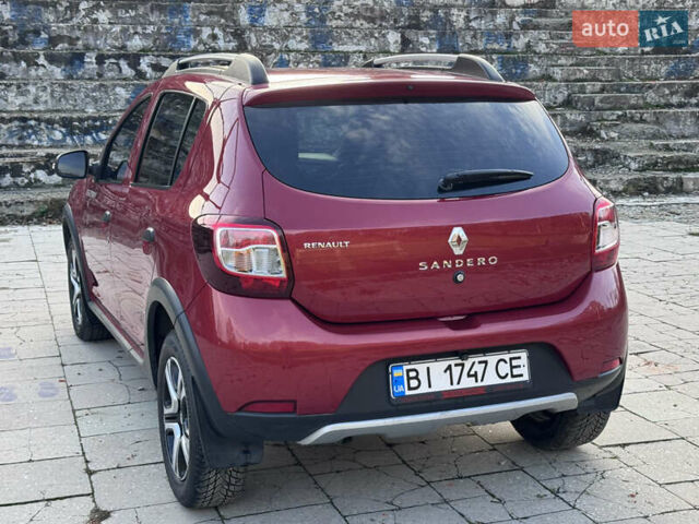 Красный Рено Сандеро, объемом двигателя 1.6 л и пробегом 88 тыс. км за 8799 $, фото 6 на Automoto.ua