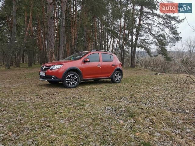 Червоний Рено Сандеро, об'ємом двигуна 1.6 л та пробігом 88 тис. км за 9500 $, фото 5 на Automoto.ua