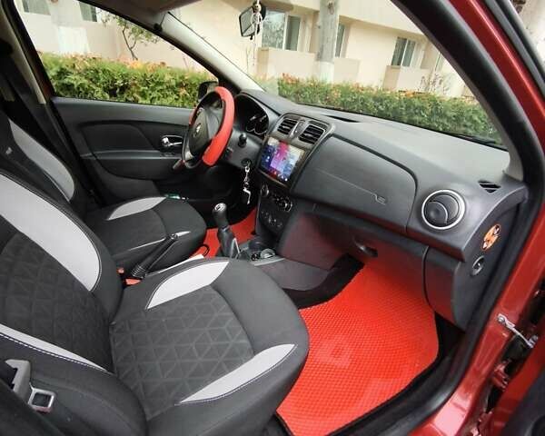 Червоний Рено Сандеро, об'ємом двигуна 1.46 л та пробігом 75 тис. км за 8500 $, фото 7 на Automoto.ua