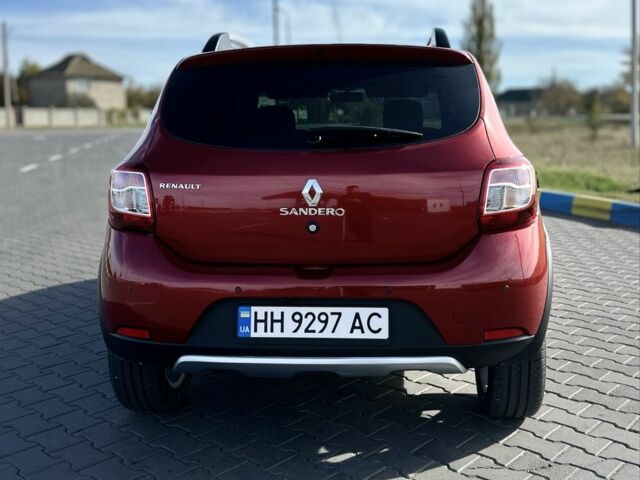 Красный Рено Сандеро, объемом двигателя 1.6 л и пробегом 84 тыс. км за 10900 $, фото 6 на Automoto.ua