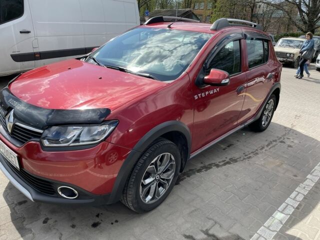 Красный Рено Сандеро, объемом двигателя 1.6 л и пробегом 132 тыс. км за 9000 $, фото 3 на Automoto.ua