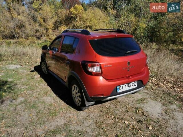 Рено Сандеро 2015 в Полтаве на Automoto.ua Красный Рено Сандеро, объемом двигателя 1.6 л и пробегом 88 тыс. км за 8500 $, фото 13 на Automoto.ua