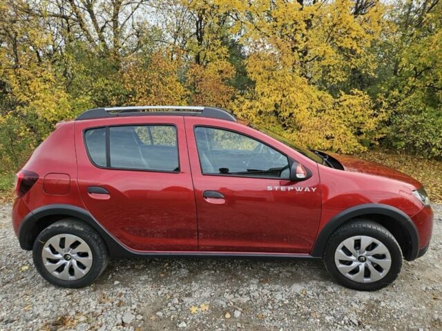 Червоний Рено Сандеро, об'ємом двигуна 0.9 л та пробігом 92 тис. км за 8300 $, фото 2 на Automoto.ua