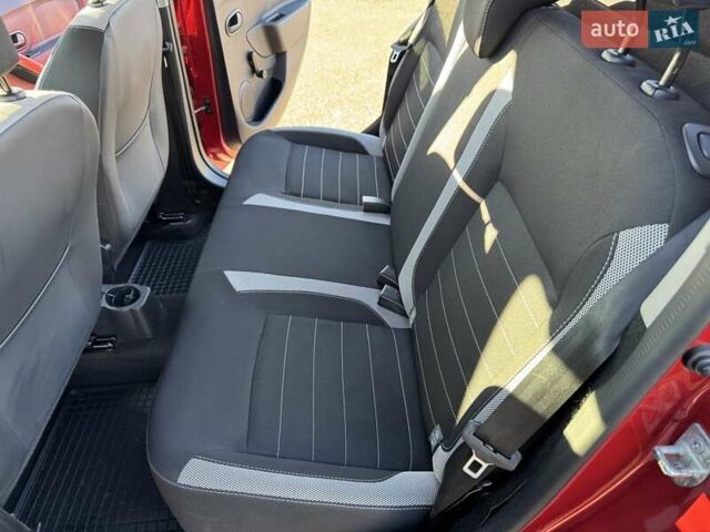 Красный Рено Сандеро, объемом двигателя 1.46 л и пробегом 62 тыс. км за 9500 $, фото 19 на Automoto.ua