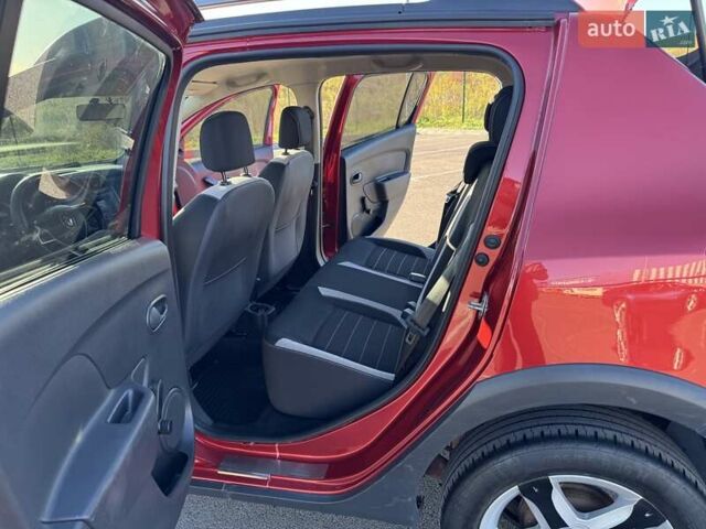 Красный Рено Сандеро, объемом двигателя 1.46 л и пробегом 62 тыс. км за 9500 $, фото 18 на Automoto.ua