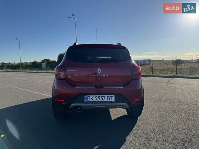 Красный Рено Сандеро, объемом двигателя 1.46 л и пробегом 62 тыс. км за 9500 $, фото 6 на Automoto.ua