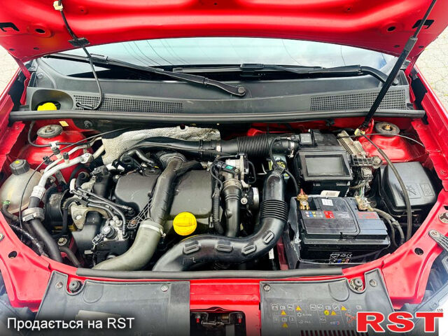 Красный Рено Сандеро, объемом двигателя 1.5 л и пробегом 125 тыс. км за 7900 $, фото 10 на Automoto.ua