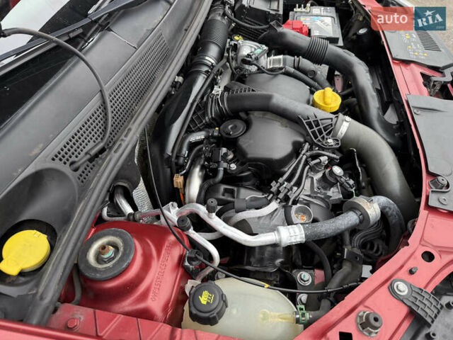 Красный Рено Сандеро, объемом двигателя 1.5 л и пробегом 94 тыс. км за 10700 $, фото 28 на Automoto.ua