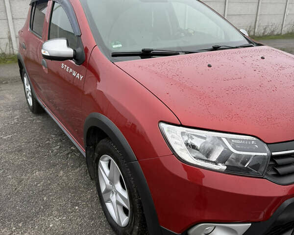 Красный Рено Сандеро, объемом двигателя 1.5 л и пробегом 94 тыс. км за 10700 $, фото 20 на Automoto.ua