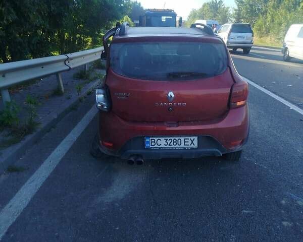 Красный Рено Сандеро, объемом двигателя 1.46 л и пробегом 260 тыс. км за 3950 $, фото 3 на Automoto.ua