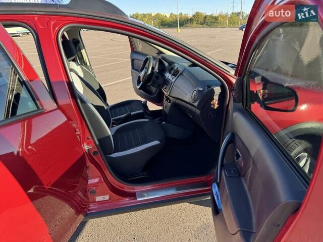 Красный Рено Сандеро, объемом двигателя 1.46 л и пробегом 62 тыс. км за 9500 $, фото 14 на Automoto.ua
