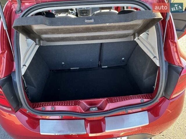 Красный Рено Сандеро, объемом двигателя 1.46 л и пробегом 62 тыс. км за 9500 $, фото 11 на Automoto.ua