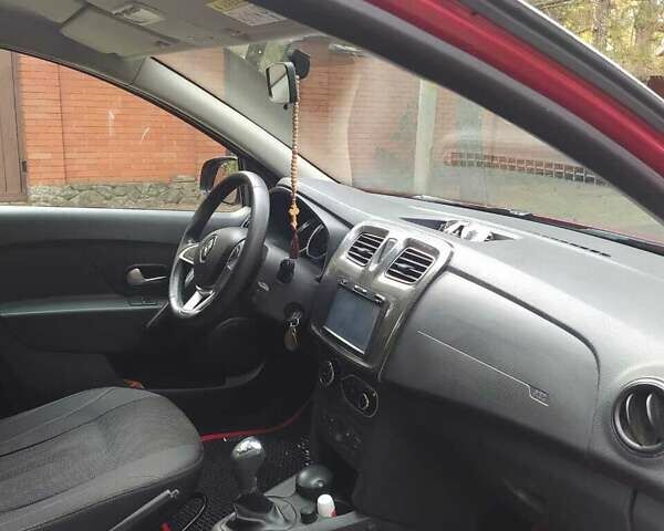 Рено Сандеро 2018 в Днепре (Днепропетровске) на Automoto.ua Красный Рено Сандеро, объемом двигателя 0.9 л и пробегом 66 тыс. км за 9900 $, фото 6 на Automoto.ua